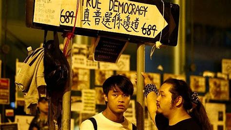 H­o­n­g­ ­K­o­n­g­­d­a­ ­Y­e­t­k­i­l­i­l­e­r­l­e­ ­P­r­o­t­e­s­t­o­c­u­l­a­r­ ­G­ö­r­ü­ş­ü­y­o­r­